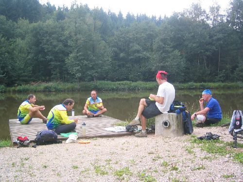 Repas mérité, déjà 45 km