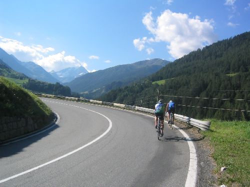 Sur la route au départ d'Orsières