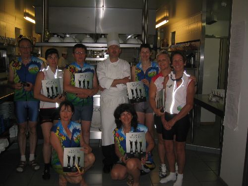 "Les Mouthimecs ont cru qu'on leur ferait à manger maintenant qu'on a reçu un beau livre de recettes, mais on ne peut pas tout faire, on fait déjà du vélo ! "