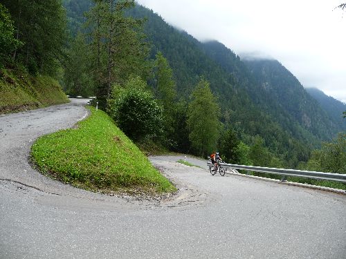 Petite pente à 13% en direction de Champex-Lac, ça grimpe vraiment !!