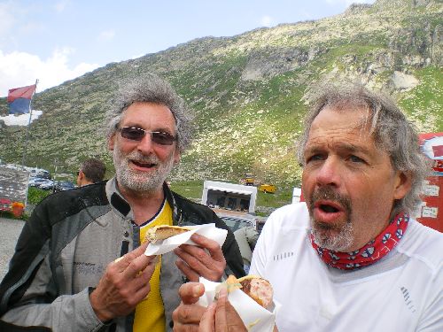 Humm ! Bratwurst au Gotthard ! C'est trop bon ! 