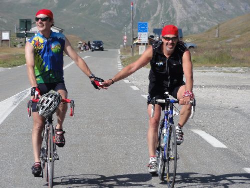 Arrivée au col du Petit St Bernard pour Eric et Philou