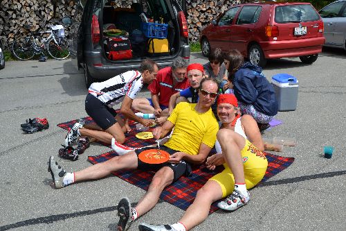 Col du Schallenberg: les esprits ne sont déjà plus tout à fait clairs... 