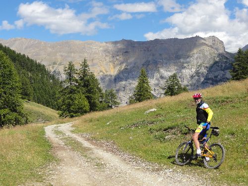Descente du col du Granon, à VTT, svp ! 