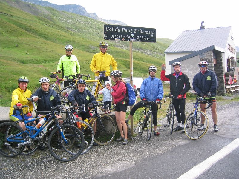 Ouf sommet du petit St Bernard, la GROSSE journée est presque terminée !